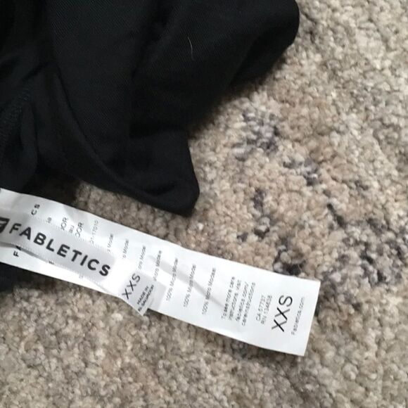 Fabletics athletic 2-way tee. XS - Picture 5 of 6
